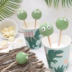 8 assiettes dino