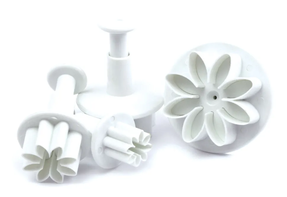 Lot emporte pièces éjecteurs Fleurs pour pâte à sucre x4